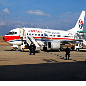 长海空运公司航空快运业稳步发展的原因是什么？